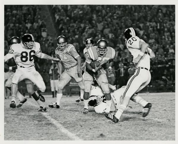 UCLA left halfback Kermit Johnson in the game against Oregon State University, October 2, 1971