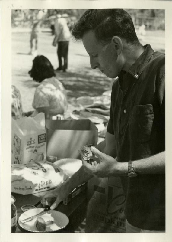 Bert Golomb eating at the geography department picnic