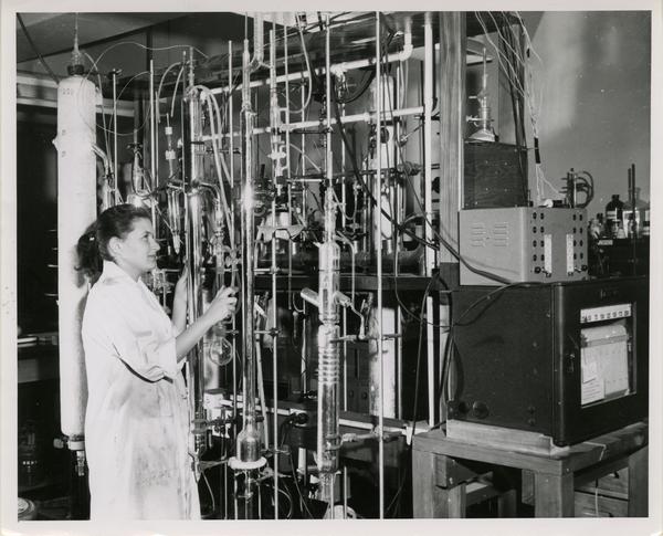 Worker in the Geophysics department laboratory