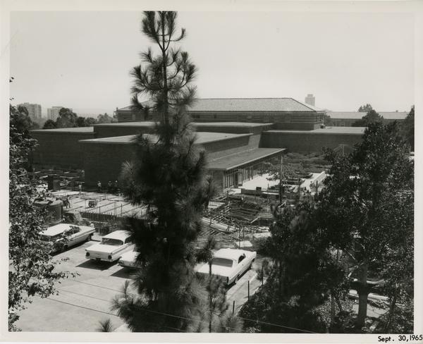Law School building during construction, September 30, 1965