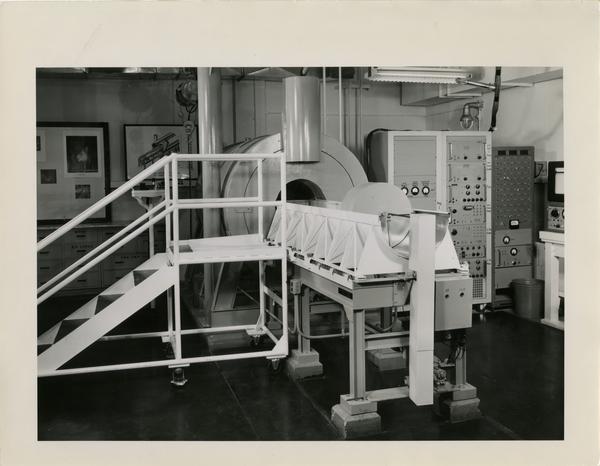 Scientific equipment in the Los Alamos Scientific Laboratory