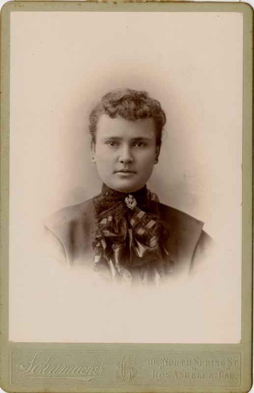 Portrait of Maude McDowell