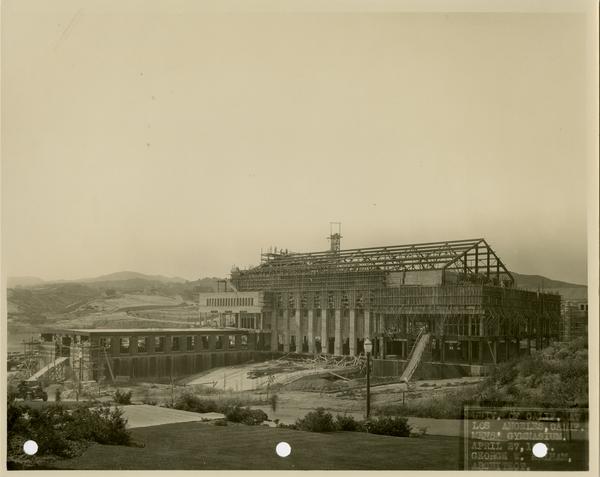 Men's gymnasium under construction, April 27, 1932