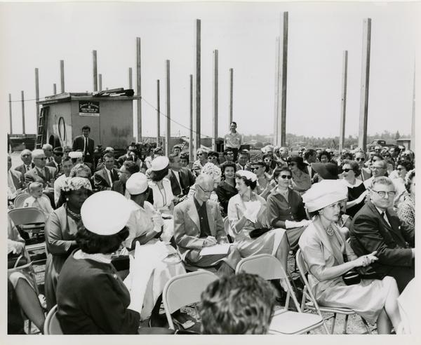 Crowd at Nuclear medicine and radiation biology laboratory cornerstone ceremony, May 21, 1960