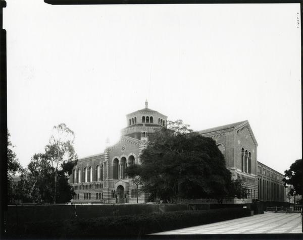 Exterior of Powell Library during renovations