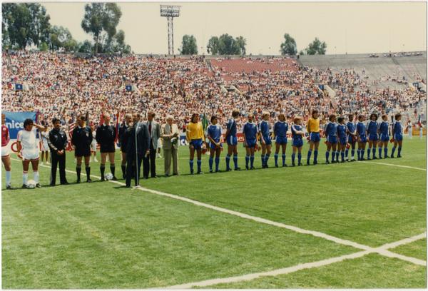 Teams line up at 1986 FIFA World Cup All-Star Game , July 1986