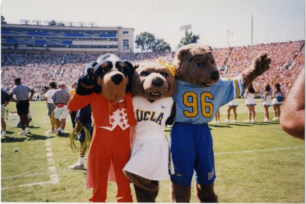 Joe and Josie Bruin posing with University of Tennessee hound mascot
