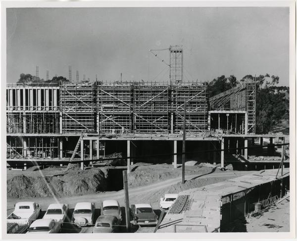 Frontal view of the construction of the University Research Library, December 1962