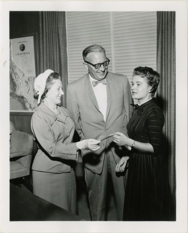 Women for America Essay contest, ca. 1958