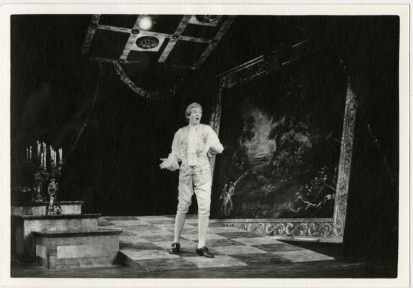 Actor singing during a scene from Scarlatti Opera