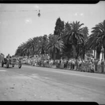 Santa Monica Road Races revival, three cars and crowd, Santa Monica, 1950