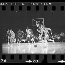 Los Angeles Lakers vs Detroit Pistons game, 1970
