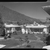 Bungalow court, The Town House and Bungalows, Palm Springs, 1936