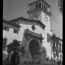 View of the Anacapa Arch at the newly completed Santa Barbara County Courthouse, Santa Barbara, 1929