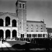 Registration - Students lined up at Royce Hall, 1930