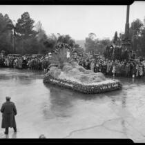 "A Sea of Sand" float in the Tournament of Roses Parade, Pasadena, 1934