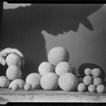 Round stones, Borrego Springs, [1920-1939?]