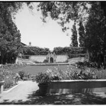 View of garden on the estate of film comedian Harold Lloyd and his wife Mildred, Beverly Hills, 1927