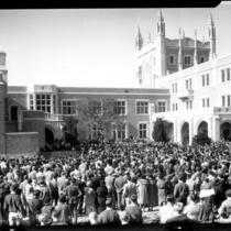 Kerckhoff Hall dedication - Onlookers, 1931