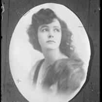 Copy of a portrait of actress Nellie Bayles [aka Bonita Darling], 1924