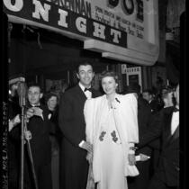Actors Barbara Stanwyck and Robert Taylor at the film premiere of  "Meet John Doe" in Los Angeles, Calif., 1941