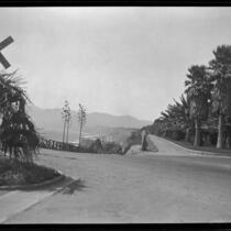 View from Palisades Park down the incline from California Street, Santa Monica, circa 1930-1935