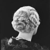 Peggy Hamilton modeling a hairstyle, 1931